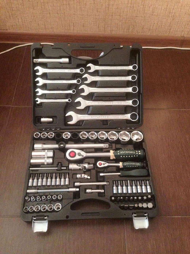 Набор инструмента RF-4821-5: 1/2" & 1/4"DR 6-гранный 82пр. ROCKFORCE /1/3