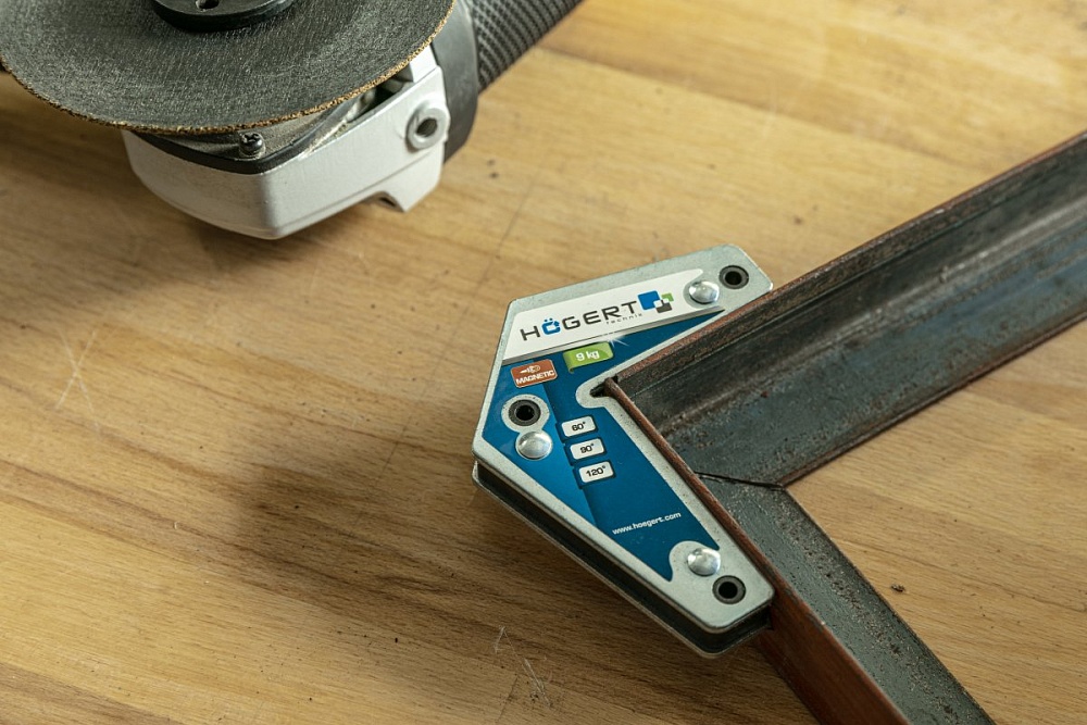 HOEGERT L-образный магнитный угольник для сварочных работ 9 кг, размер: 197х112х18мм