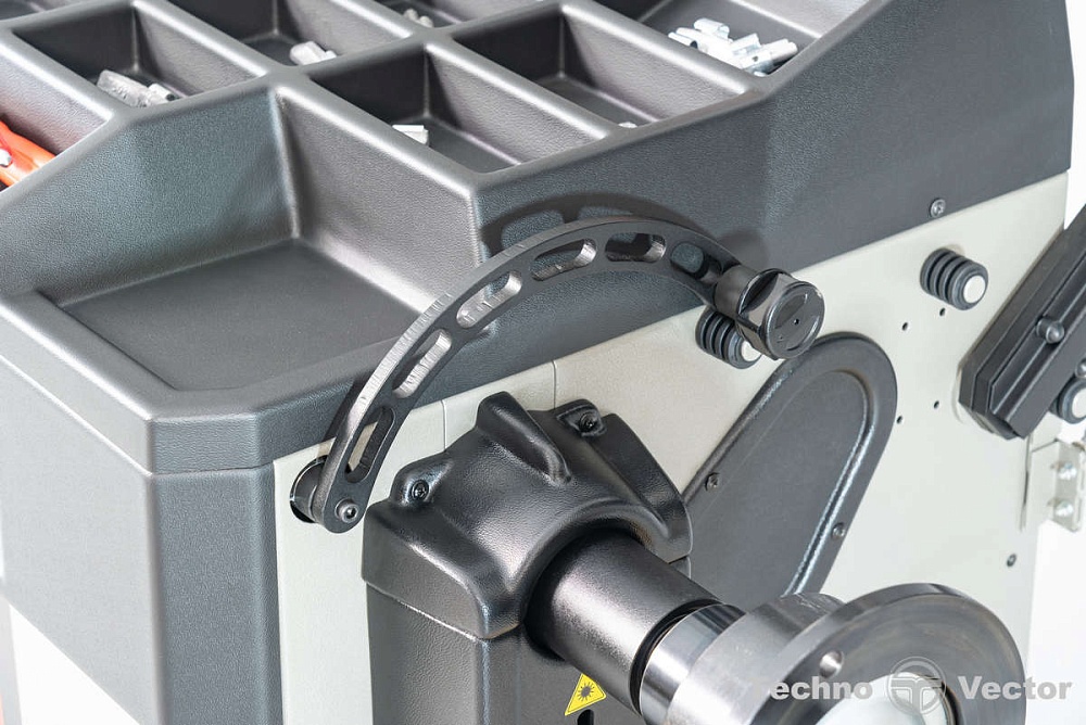 Стенд балансировочный модель iPRO BM3