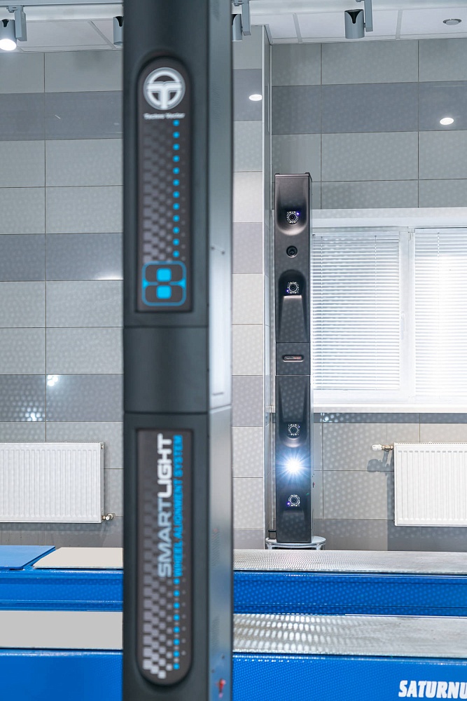 V 8218 SMARTLIGHT Стенд развал схождения Техно Вектор 8